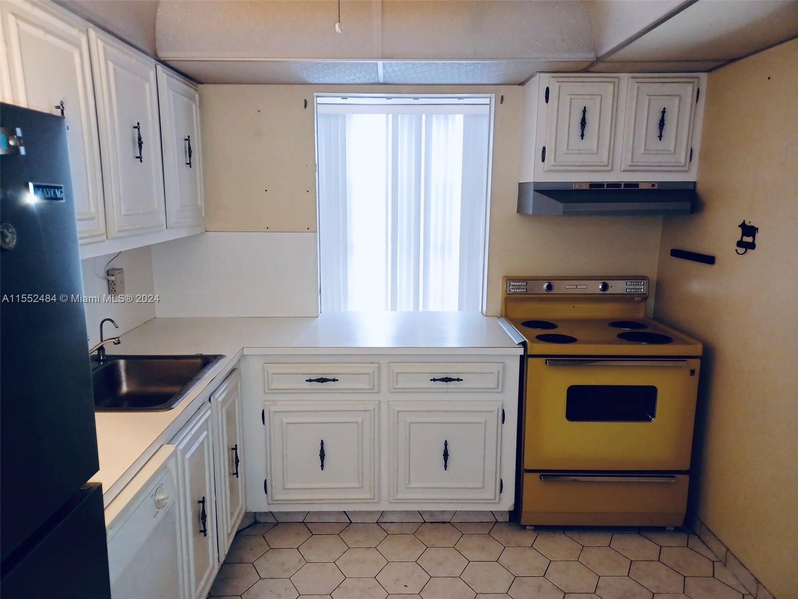 701 Three Islands Blvd 308, Hallandale Beach, Florida 33009, 2 Bedrooms Bedrooms, ,1 BathroomBathrooms,Residential,For Sale,701 Three Islands Blvd 308,A11552484