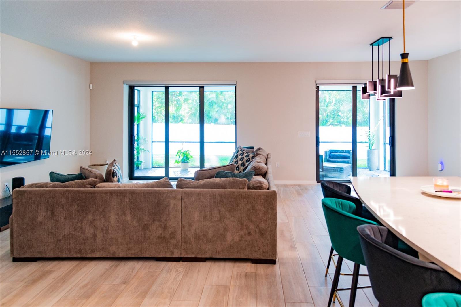 7661 NW 84th Ln, Tamarac, Florida 33321, 5 Bedrooms Bedrooms, 2 Rooms Rooms,4 BathroomsBathrooms,Residential,For Sale,7661 NW 84th Ln,A11552857