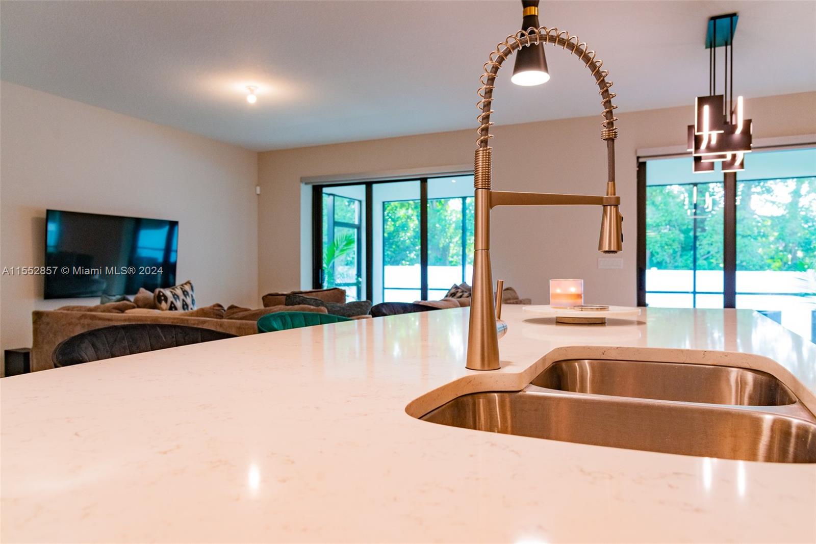 7661 NW 84th Ln, Tamarac, Florida 33321, 5 Bedrooms Bedrooms, 2 Rooms Rooms,4 BathroomsBathrooms,Residential,For Sale,7661 NW 84th Ln,A11552857