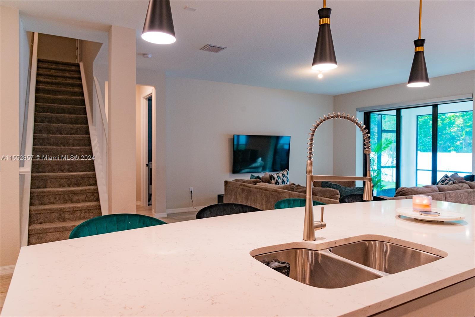 7661 NW 84th Ln, Tamarac, Florida 33321, 5 Bedrooms Bedrooms, 2 Rooms Rooms,4 BathroomsBathrooms,Residential,For Sale,7661 NW 84th Ln,A11552857