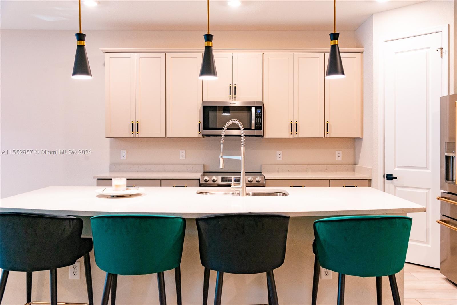 7661 NW 84th Ln, Tamarac, Florida 33321, 5 Bedrooms Bedrooms, 2 Rooms Rooms,4 BathroomsBathrooms,Residential,For Sale,7661 NW 84th Ln,A11552857