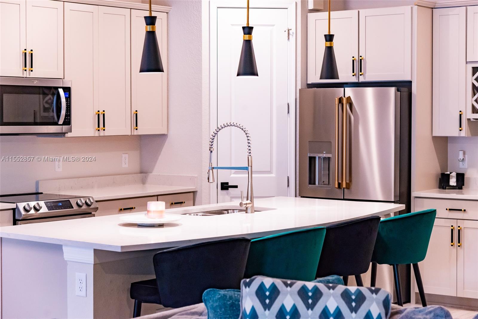 7661 NW 84th Ln, Tamarac, Florida 33321, 5 Bedrooms Bedrooms, 2 Rooms Rooms,4 BathroomsBathrooms,Residential,For Sale,7661 NW 84th Ln,A11552857