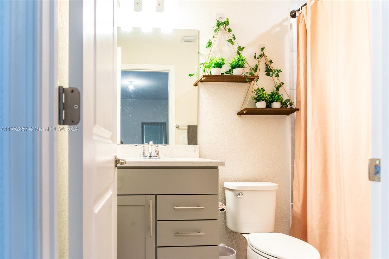 7661 NW 84th Ln, Tamarac, Florida 33321, 5 Bedrooms Bedrooms, 2 Rooms Rooms,4 BathroomsBathrooms,Residential,For Sale,7661 NW 84th Ln,A11552857