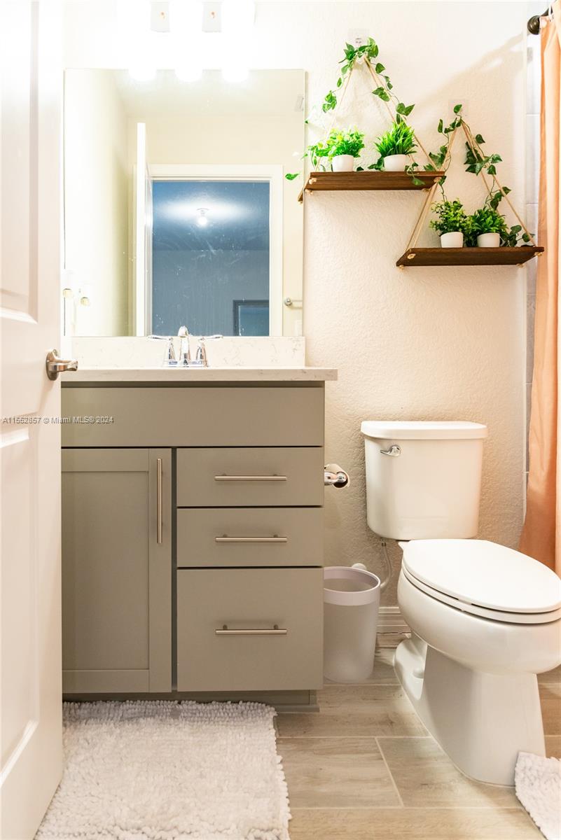 7661 NW 84th Ln, Tamarac, Florida 33321, 5 Bedrooms Bedrooms, 2 Rooms Rooms,4 BathroomsBathrooms,Residential,For Sale,7661 NW 84th Ln,A11552857