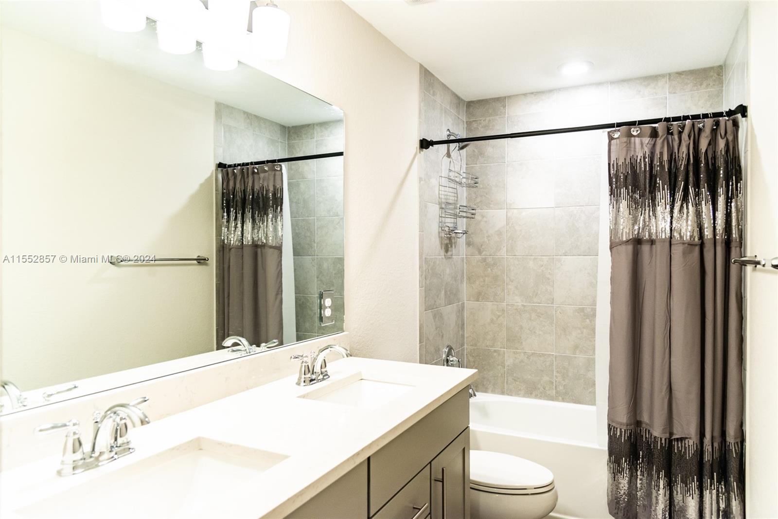 7661 NW 84th Ln, Tamarac, Florida 33321, 5 Bedrooms Bedrooms, 2 Rooms Rooms,4 BathroomsBathrooms,Residential,For Sale,7661 NW 84th Ln,A11552857