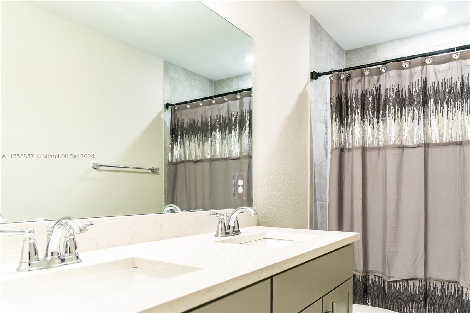 7661 NW 84th Ln, Tamarac, Florida 33321, 5 Bedrooms Bedrooms, 2 Rooms Rooms,4 BathroomsBathrooms,Residential,For Sale,7661 NW 84th Ln,A11552857