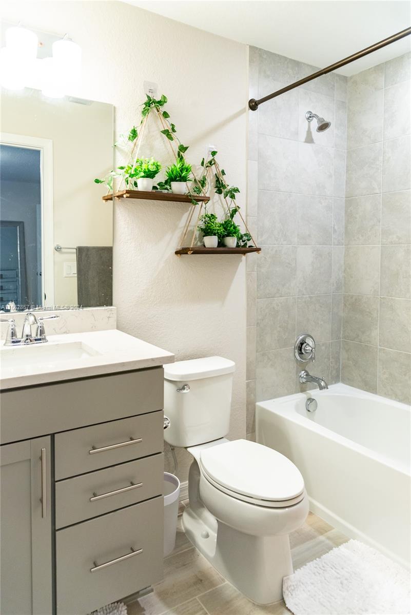 7661 NW 84th Ln, Tamarac, Florida 33321, 5 Bedrooms Bedrooms, 2 Rooms Rooms,4 BathroomsBathrooms,Residential,For Sale,7661 NW 84th Ln,A11552857