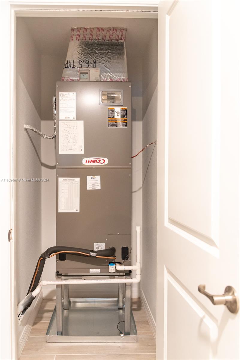 7661 NW 84th Ln, Tamarac, Florida 33321, 5 Bedrooms Bedrooms, 2 Rooms Rooms,4 BathroomsBathrooms,Residential,For Sale,7661 NW 84th Ln,A11552857