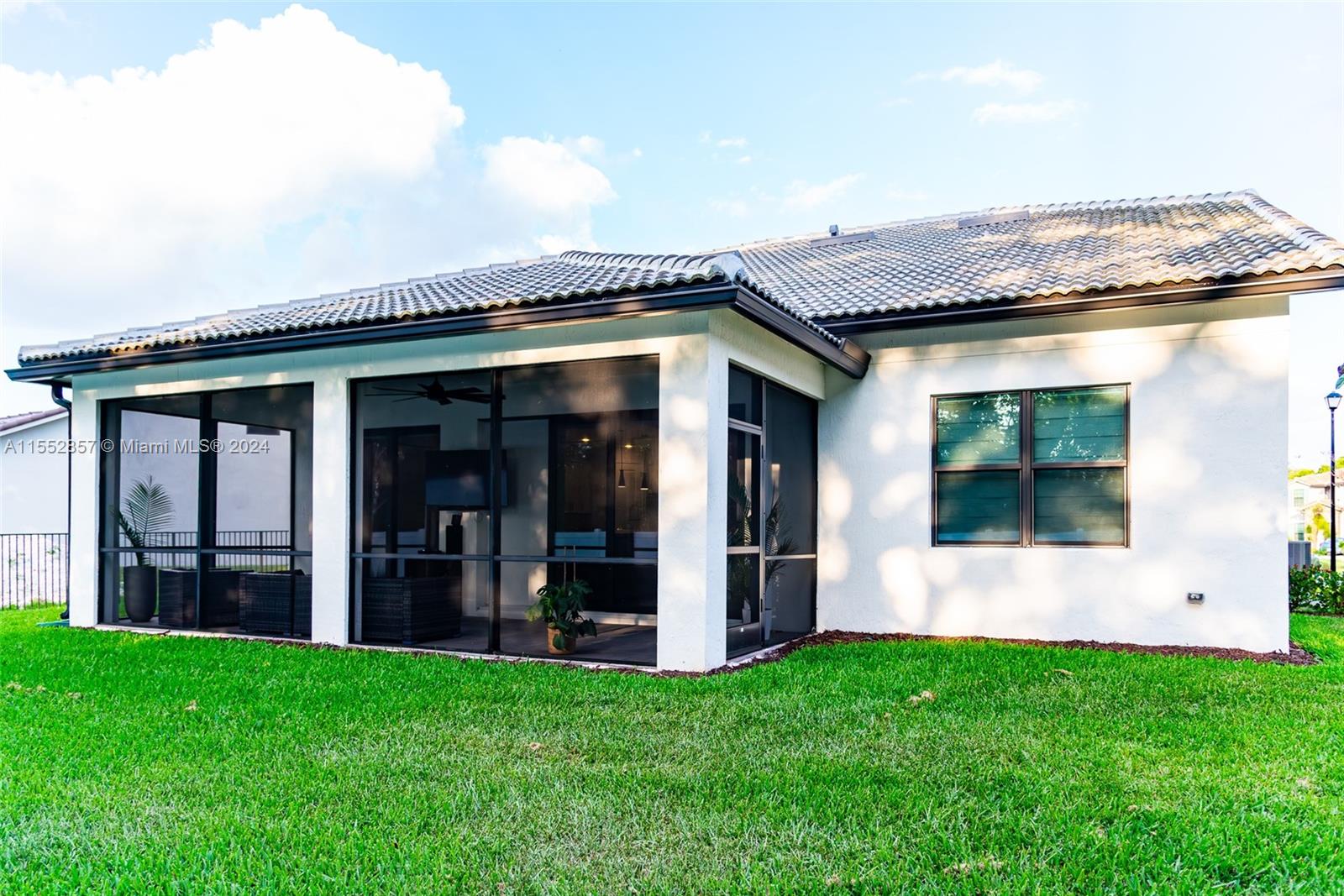 7661 NW 84th Ln, Tamarac, Florida 33321, 5 Bedrooms Bedrooms, 2 Rooms Rooms,4 BathroomsBathrooms,Residential,For Sale,7661 NW 84th Ln,A11552857