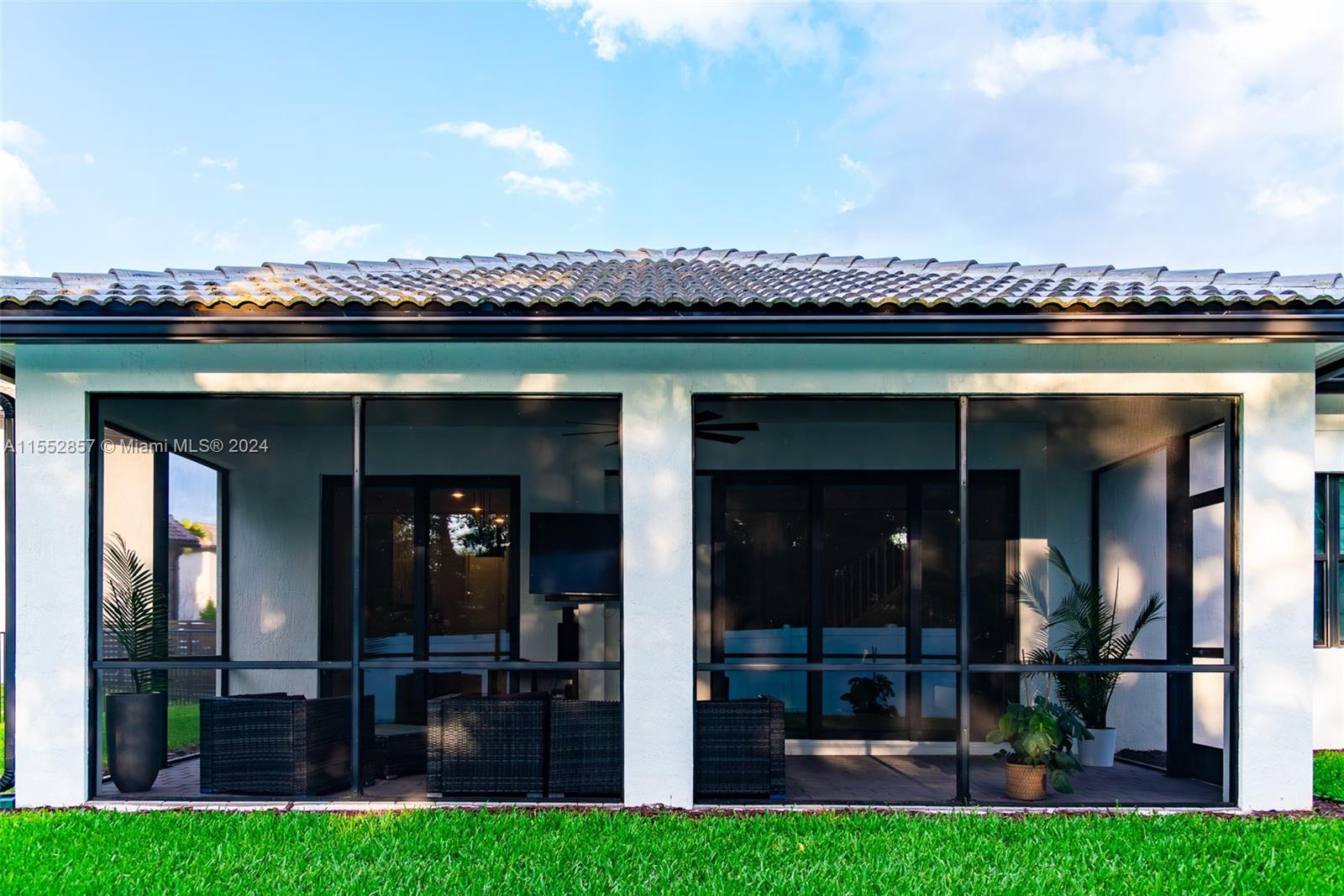 7661 NW 84th Ln, Tamarac, Florida 33321, 5 Bedrooms Bedrooms, 2 Rooms Rooms,4 BathroomsBathrooms,Residential,For Sale,7661 NW 84th Ln,A11552857