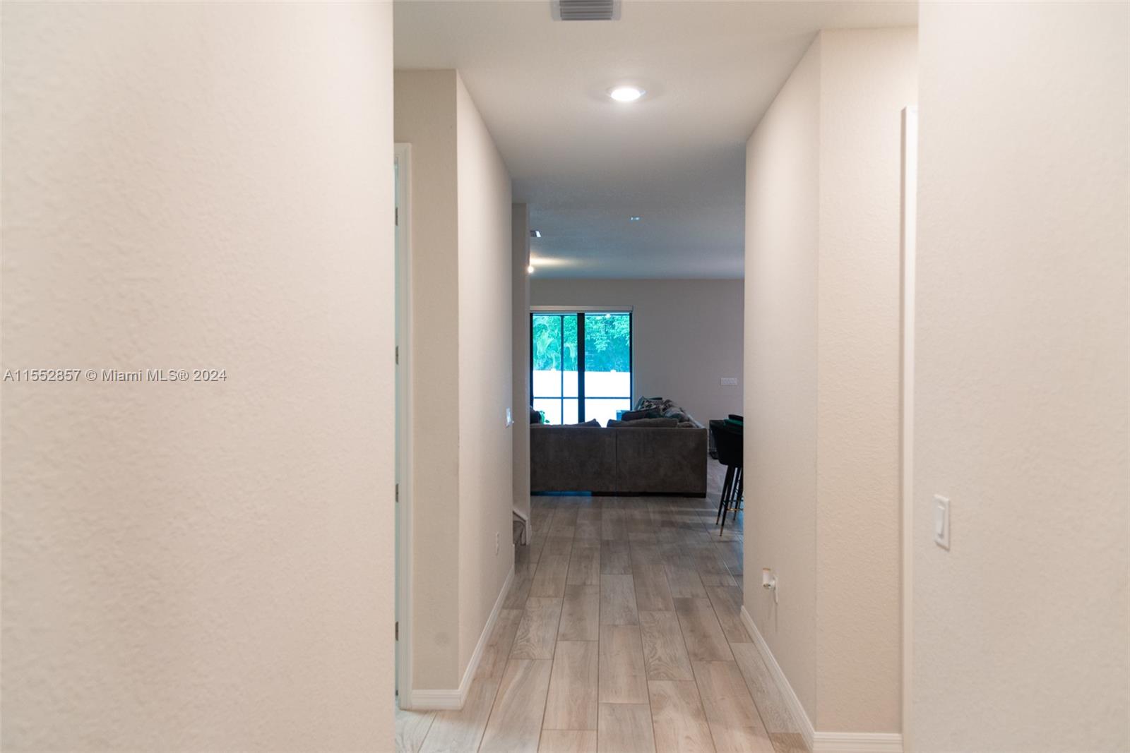 7661 NW 84th Ln, Tamarac, Florida 33321, 5 Bedrooms Bedrooms, 2 Rooms Rooms,4 BathroomsBathrooms,Residential,For Sale,7661 NW 84th Ln,A11552857