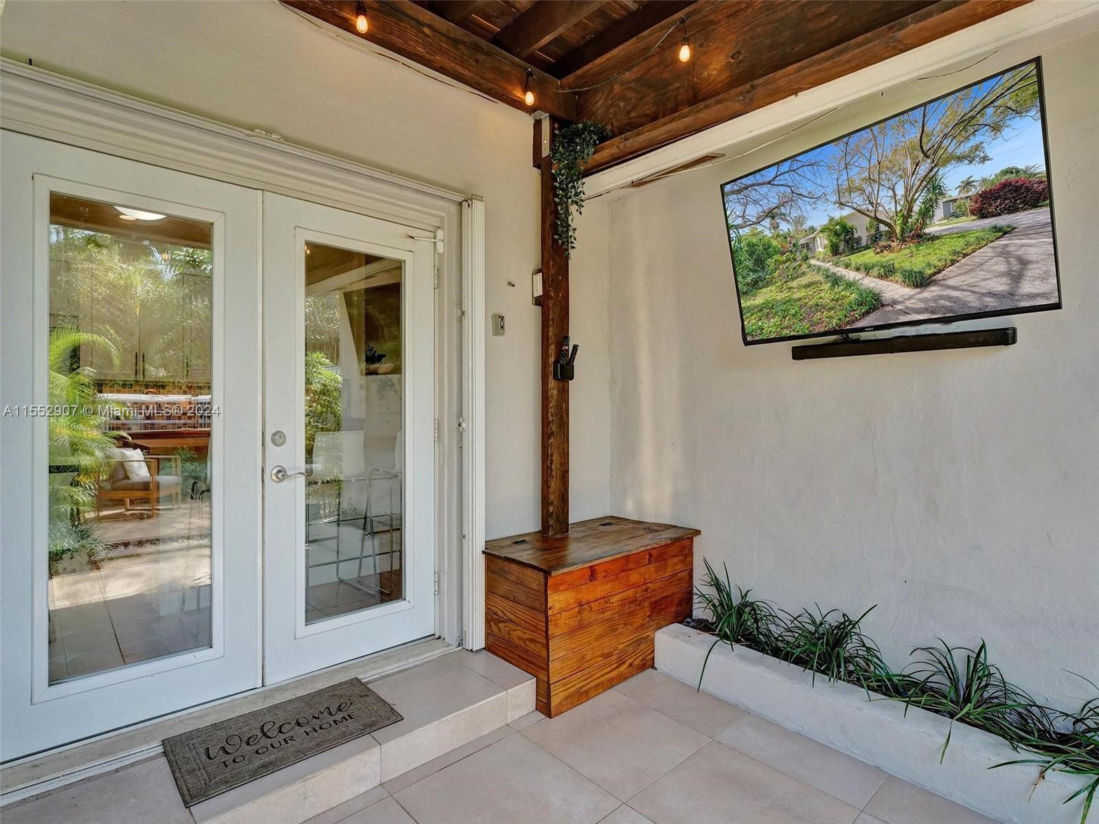 918 NE 4th Ct, Hallandale Beach, Florida 33009, 4 Bedrooms Bedrooms, ,3 BathroomsBathrooms,Residential,For Sale,918 NE 4th Ct,A11552907