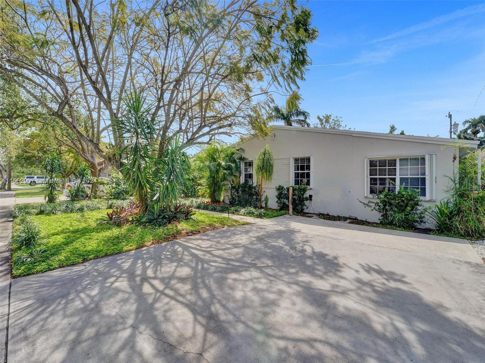 918 NE 4th Ct, Hallandale Beach, Florida 33009, 4 Bedrooms Bedrooms, ,3 BathroomsBathrooms,Residential,For Sale,918 NE 4th Ct,A11552907