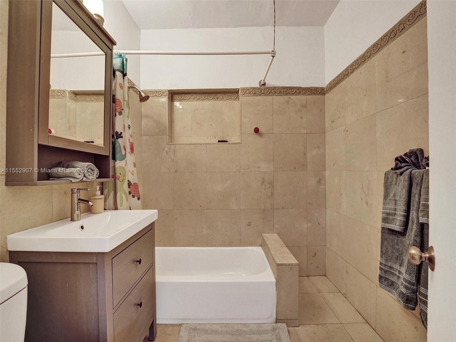 918 NE 4th Ct, Hallandale Beach, Florida 33009, 4 Bedrooms Bedrooms, ,3 BathroomsBathrooms,Residential,For Sale,918 NE 4th Ct,A11552907