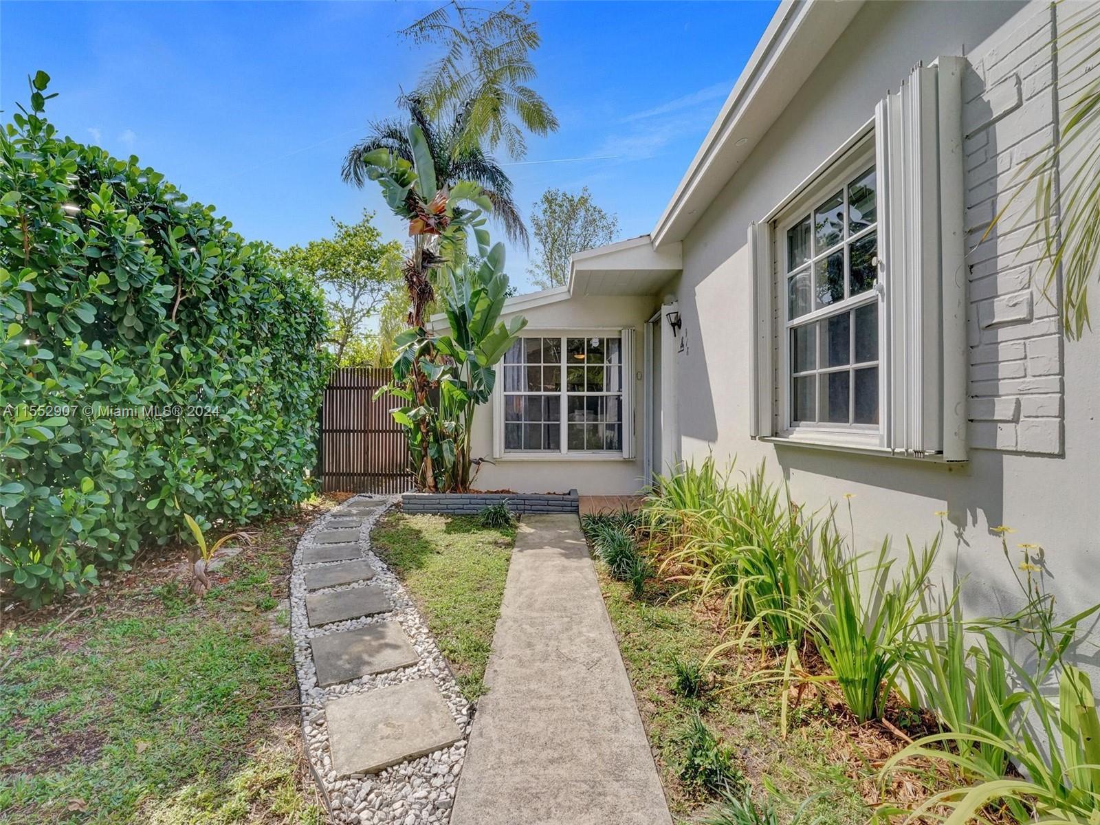 918 NE 4th Ct, Hallandale Beach, Florida 33009, 4 Bedrooms Bedrooms, ,3 BathroomsBathrooms,Residential,For Sale,918 NE 4th Ct,A11552907