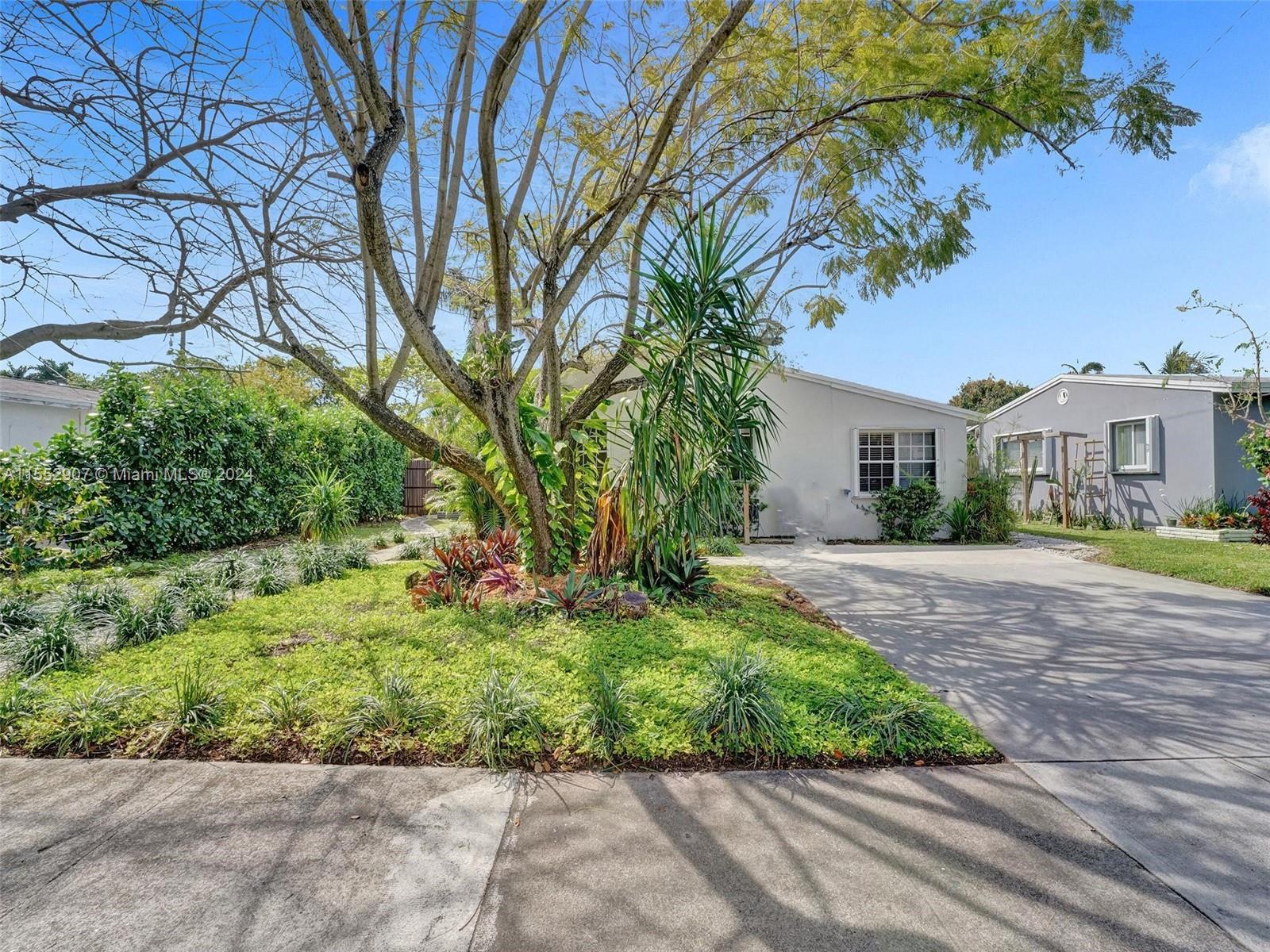 918 NE 4th Ct, Hallandale Beach, Florida 33009, 4 Bedrooms Bedrooms, ,3 BathroomsBathrooms,Residential,For Sale,918 NE 4th Ct,A11552907