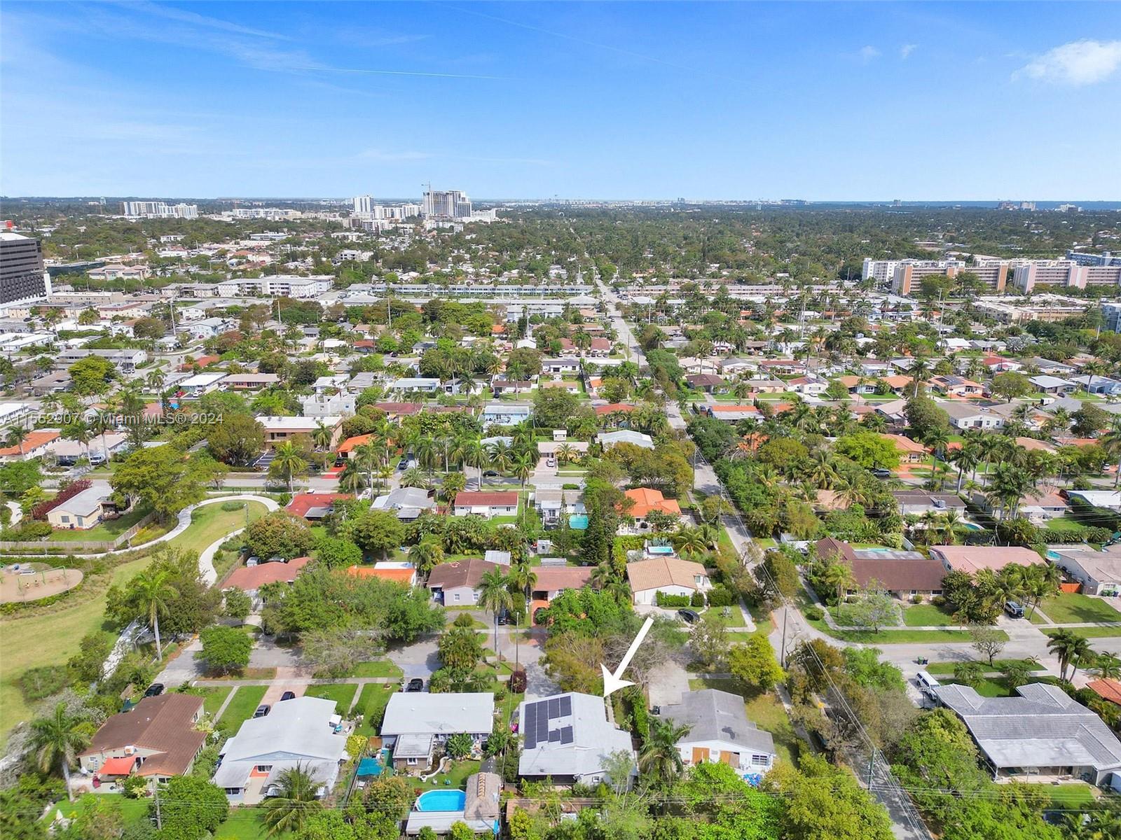 918 NE 4th Ct, Hallandale Beach, Florida 33009, 4 Bedrooms Bedrooms, ,3 BathroomsBathrooms,Residential,For Sale,918 NE 4th Ct,A11552907