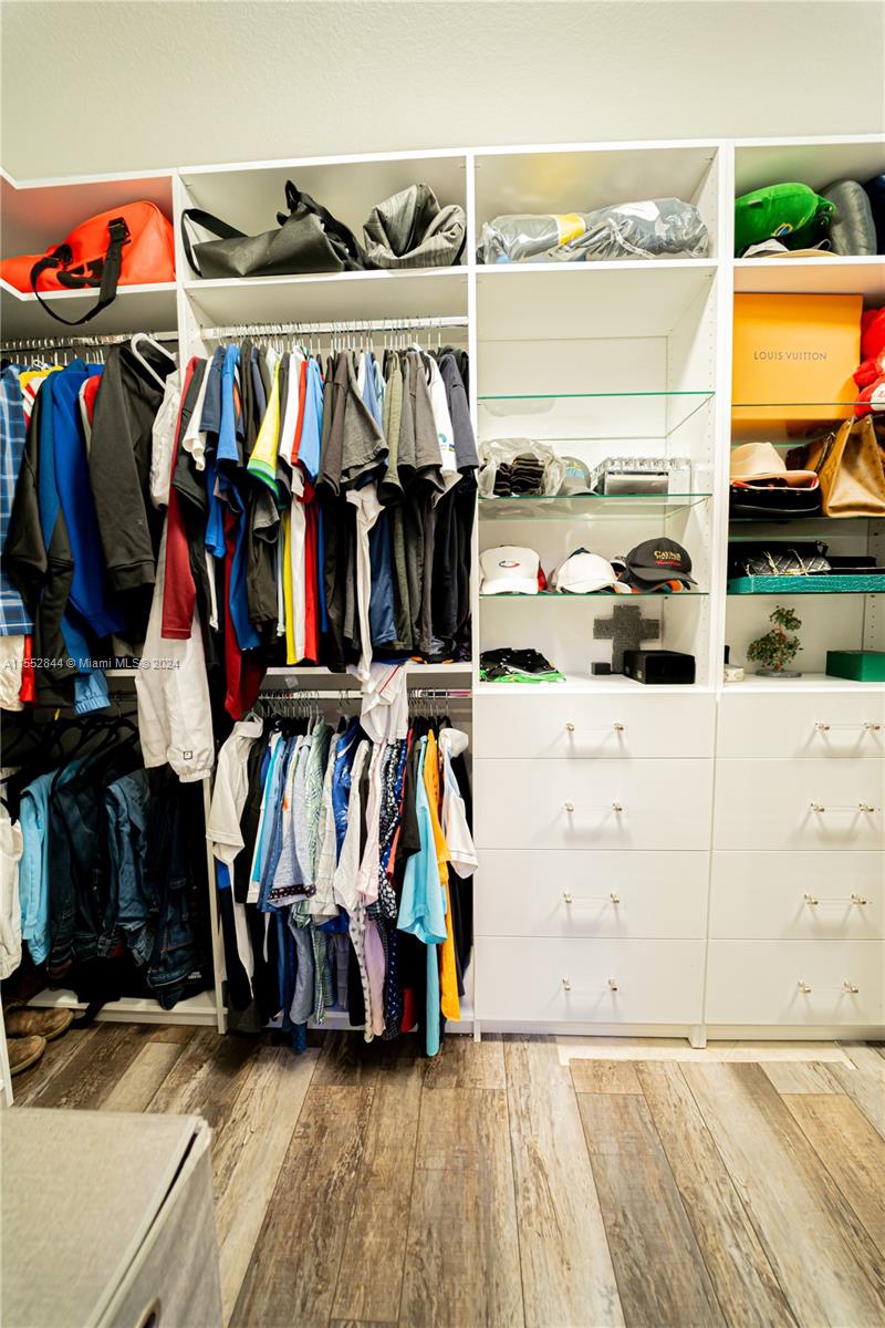 20020 Portcawl Dr, Hialeah, Florida 33015, 5 Bedrooms Bedrooms, ,4 BathroomsBathrooms,Residential,For Sale,20020 Portcawl Dr,A11552844