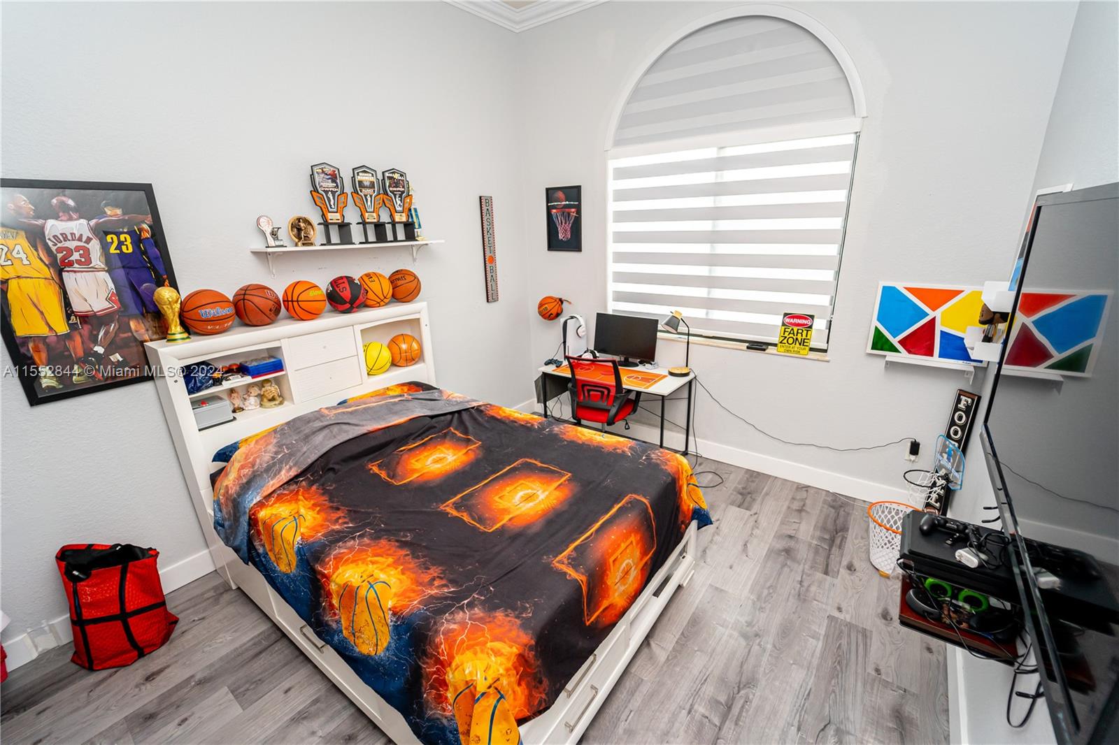 20020 Portcawl Dr, Hialeah, Florida 33015, 5 Bedrooms Bedrooms, ,4 BathroomsBathrooms,Residential,For Sale,20020 Portcawl Dr,A11552844