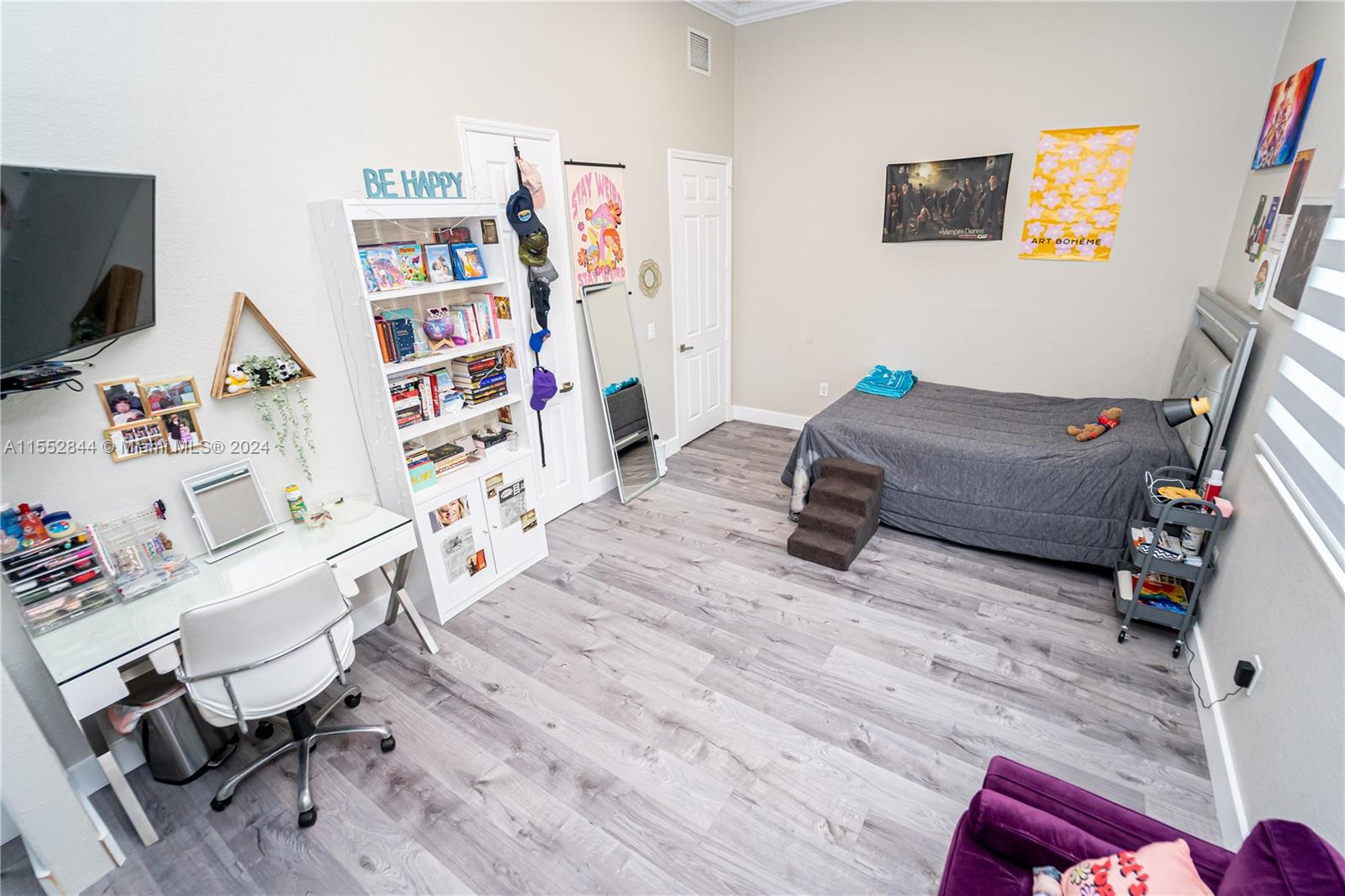 20020 Portcawl Dr, Hialeah, Florida 33015, 5 Bedrooms Bedrooms, ,4 BathroomsBathrooms,Residential,For Sale,20020 Portcawl Dr,A11552844