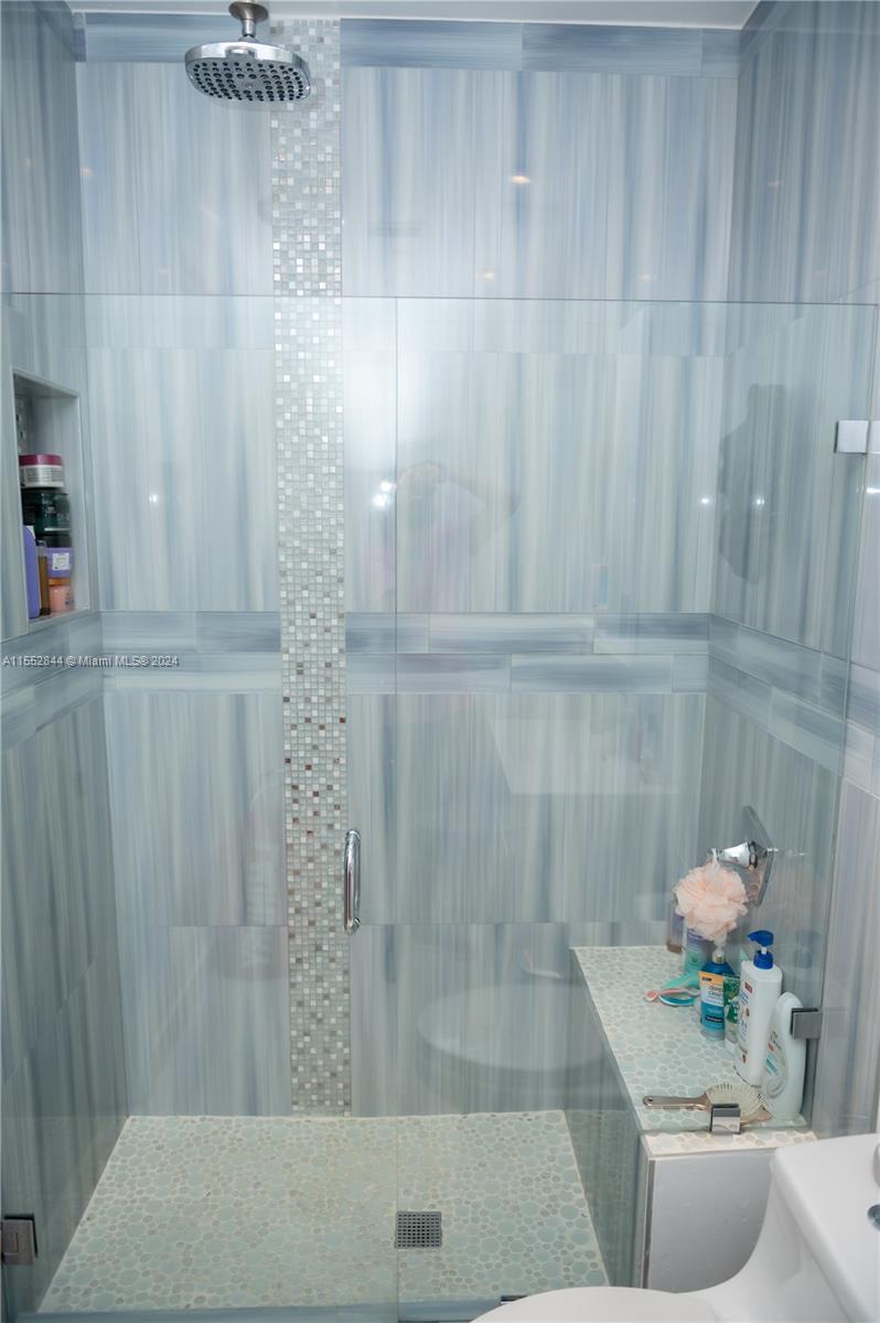 20020 Portcawl Dr, Hialeah, Florida 33015, 5 Bedrooms Bedrooms, ,4 BathroomsBathrooms,Residential,For Sale,20020 Portcawl Dr,A11552844