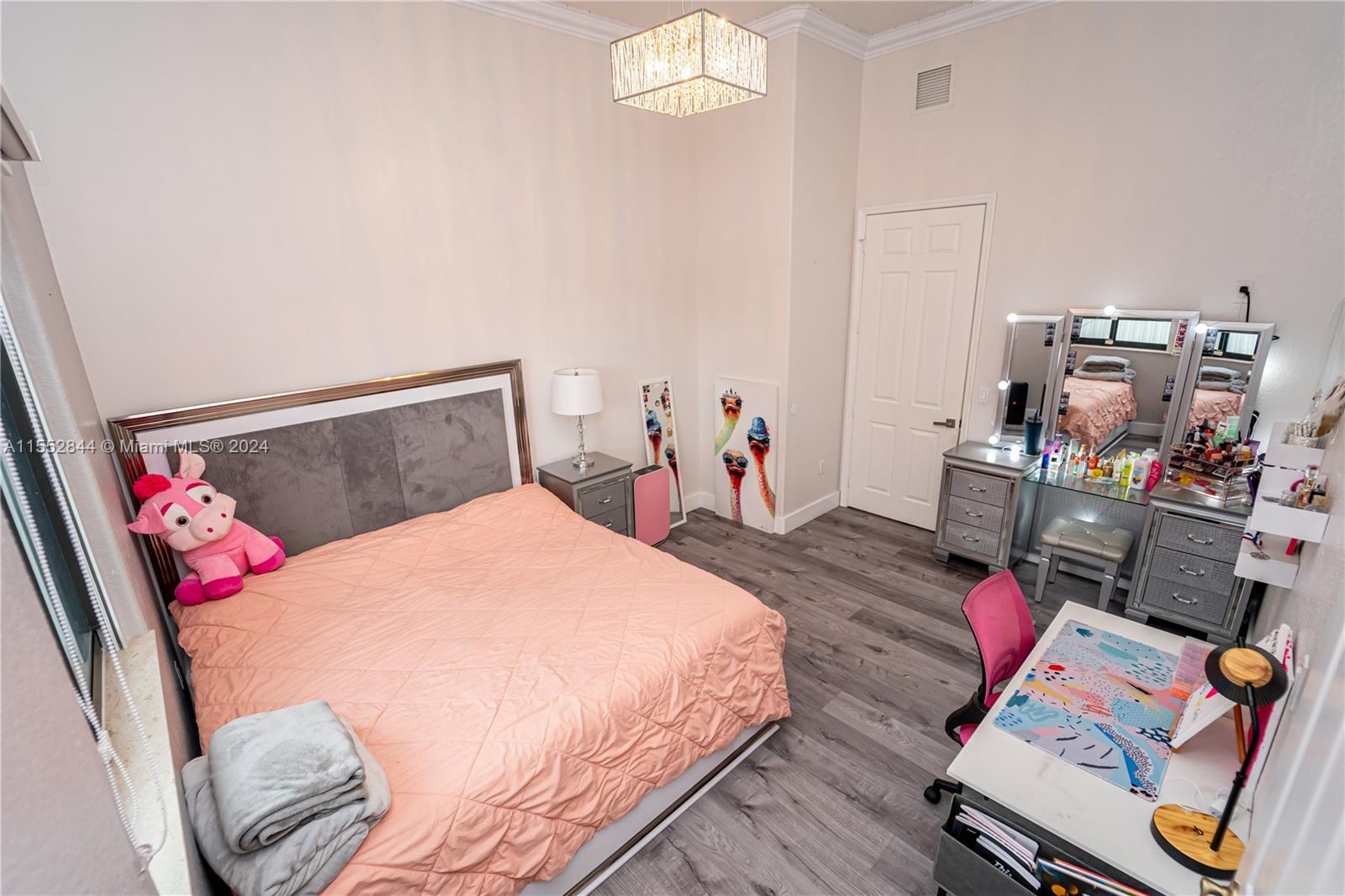 20020 Portcawl Dr, Hialeah, Florida 33015, 5 Bedrooms Bedrooms, ,4 BathroomsBathrooms,Residential,For Sale,20020 Portcawl Dr,A11552844