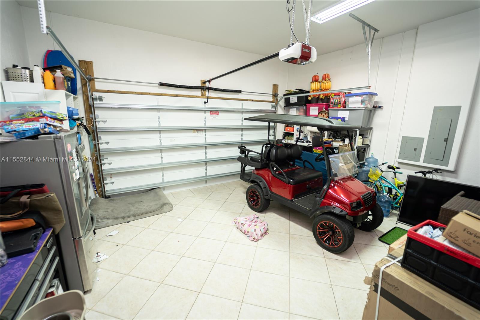 20020 Portcawl Dr, Hialeah, Florida 33015, 5 Bedrooms Bedrooms, ,4 BathroomsBathrooms,Residential,For Sale,20020 Portcawl Dr,A11552844