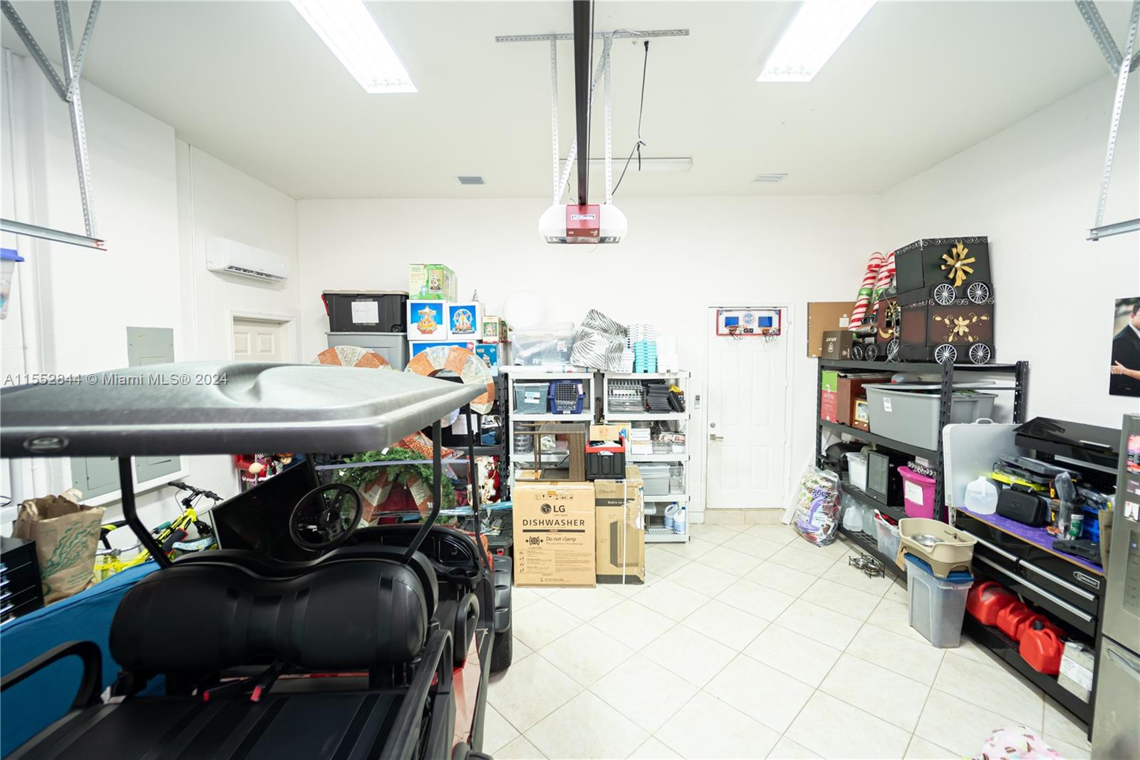 20020 Portcawl Dr, Hialeah, Florida 33015, 5 Bedrooms Bedrooms, ,4 BathroomsBathrooms,Residential,For Sale,20020 Portcawl Dr,A11552844