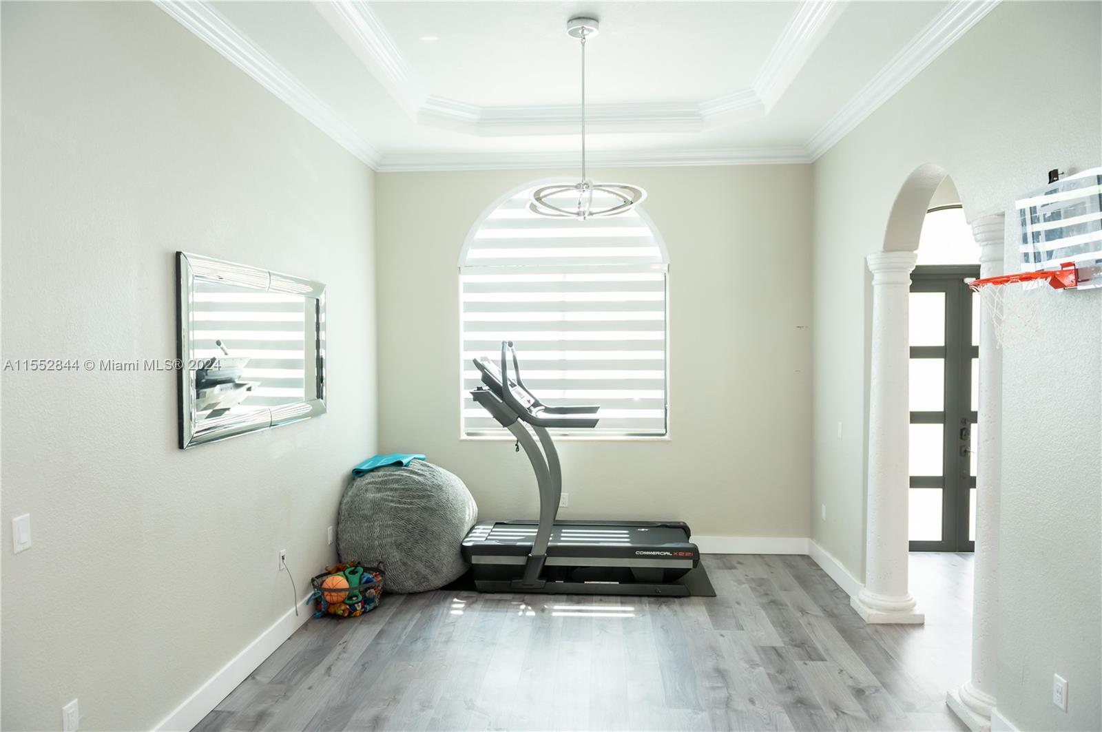 20020 Portcawl Dr, Hialeah, Florida 33015, 5 Bedrooms Bedrooms, ,4 BathroomsBathrooms,Residential,For Sale,20020 Portcawl Dr,A11552844