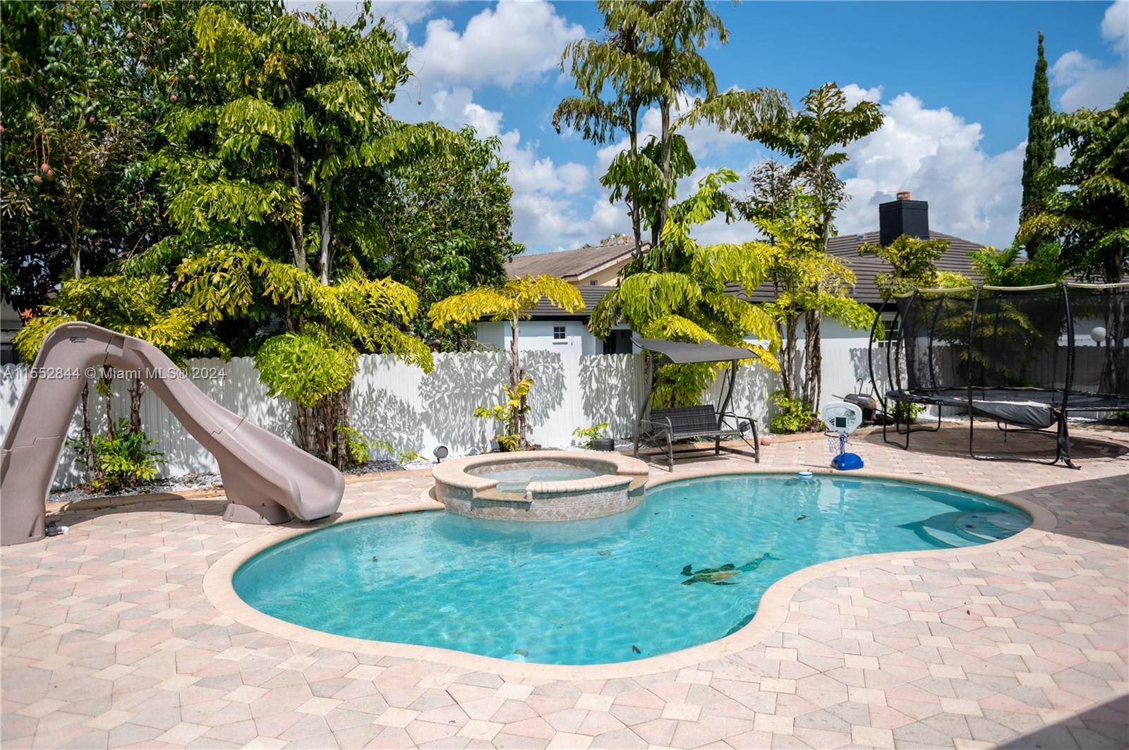 20020 Portcawl Dr, Hialeah, Florida 33015, 5 Bedrooms Bedrooms, ,4 BathroomsBathrooms,Residential,For Sale,20020 Portcawl Dr,A11552844