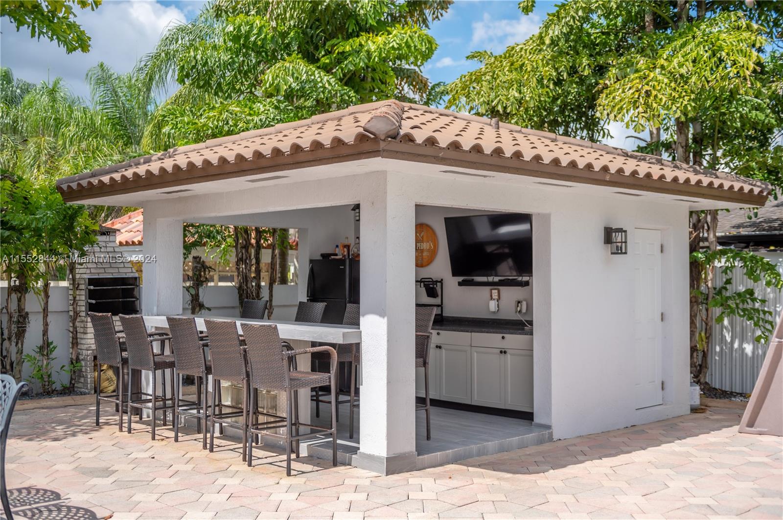 20020 Portcawl Dr, Hialeah, Florida 33015, 5 Bedrooms Bedrooms, ,4 BathroomsBathrooms,Residential,For Sale,20020 Portcawl Dr,A11552844