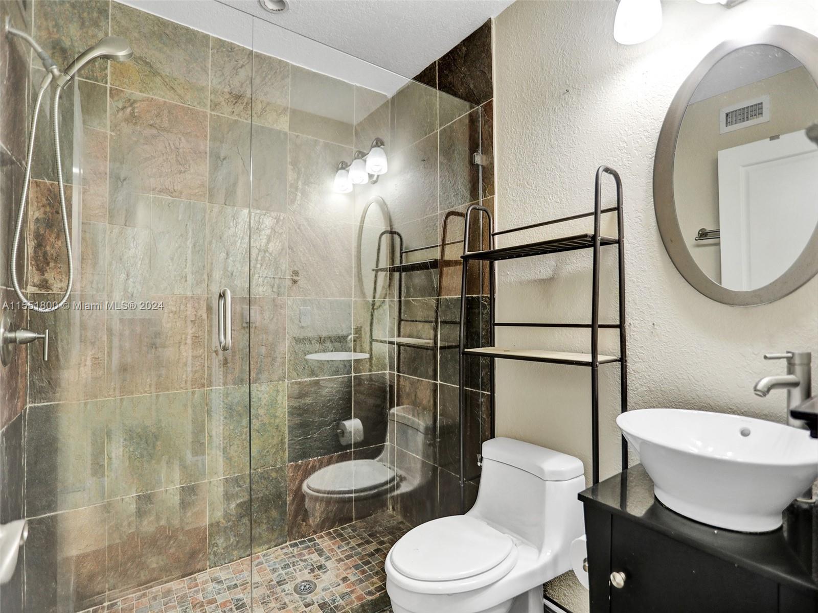 1632 Cleveland St, Hollywood, Florida 33020, 3 Bedrooms Bedrooms, ,2 BathroomsBathrooms,Residential,For Sale,1632 Cleveland St,A11551800