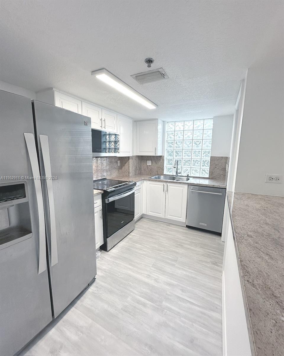 1650 Coral Way 401, Miami, Florida 33145, 3 Bedrooms Bedrooms, ,2 BathroomsBathrooms,Residential,For Sale,1650 Coral Way 401,A11552911