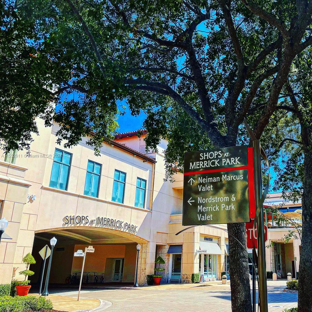 1650 Coral Way 401, Miami, Florida 33145, 3 Bedrooms Bedrooms, ,2 BathroomsBathrooms,Residential,For Sale,1650 Coral Way 401,A11552911