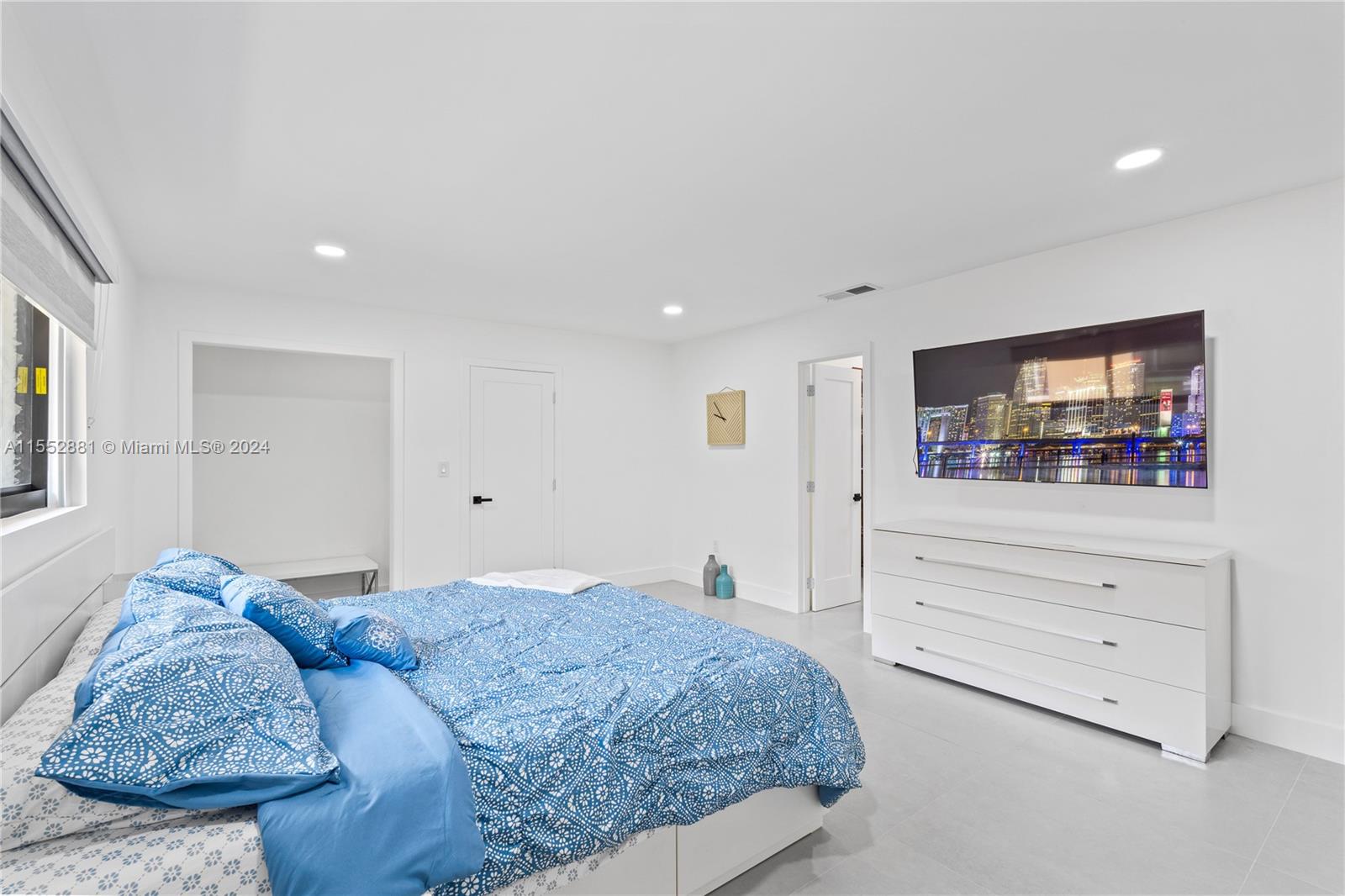 18500 SW 206th St, Miami, Florida 33187, 4 Bedrooms Bedrooms, ,4 BathroomsBathrooms,Residential,For Sale,18500 SW 206th St,A11552881