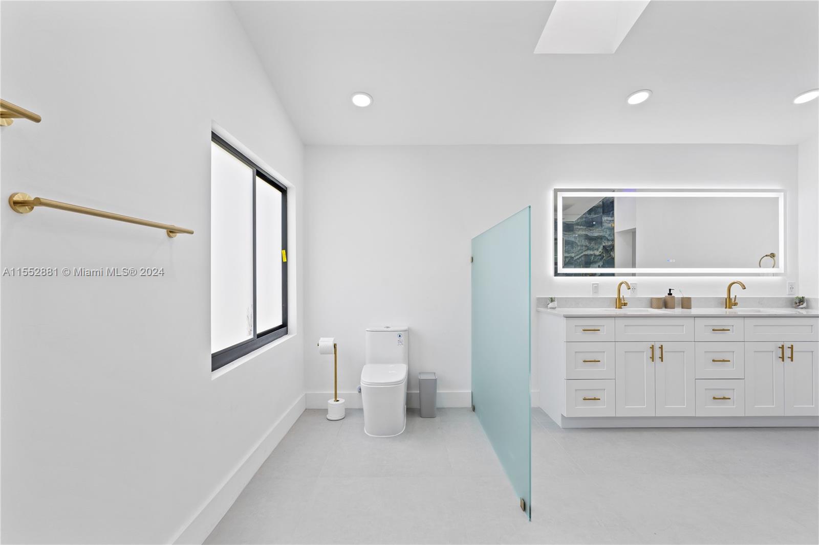 18500 SW 206th St, Miami, Florida 33187, 4 Bedrooms Bedrooms, ,4 BathroomsBathrooms,Residential,For Sale,18500 SW 206th St,A11552881