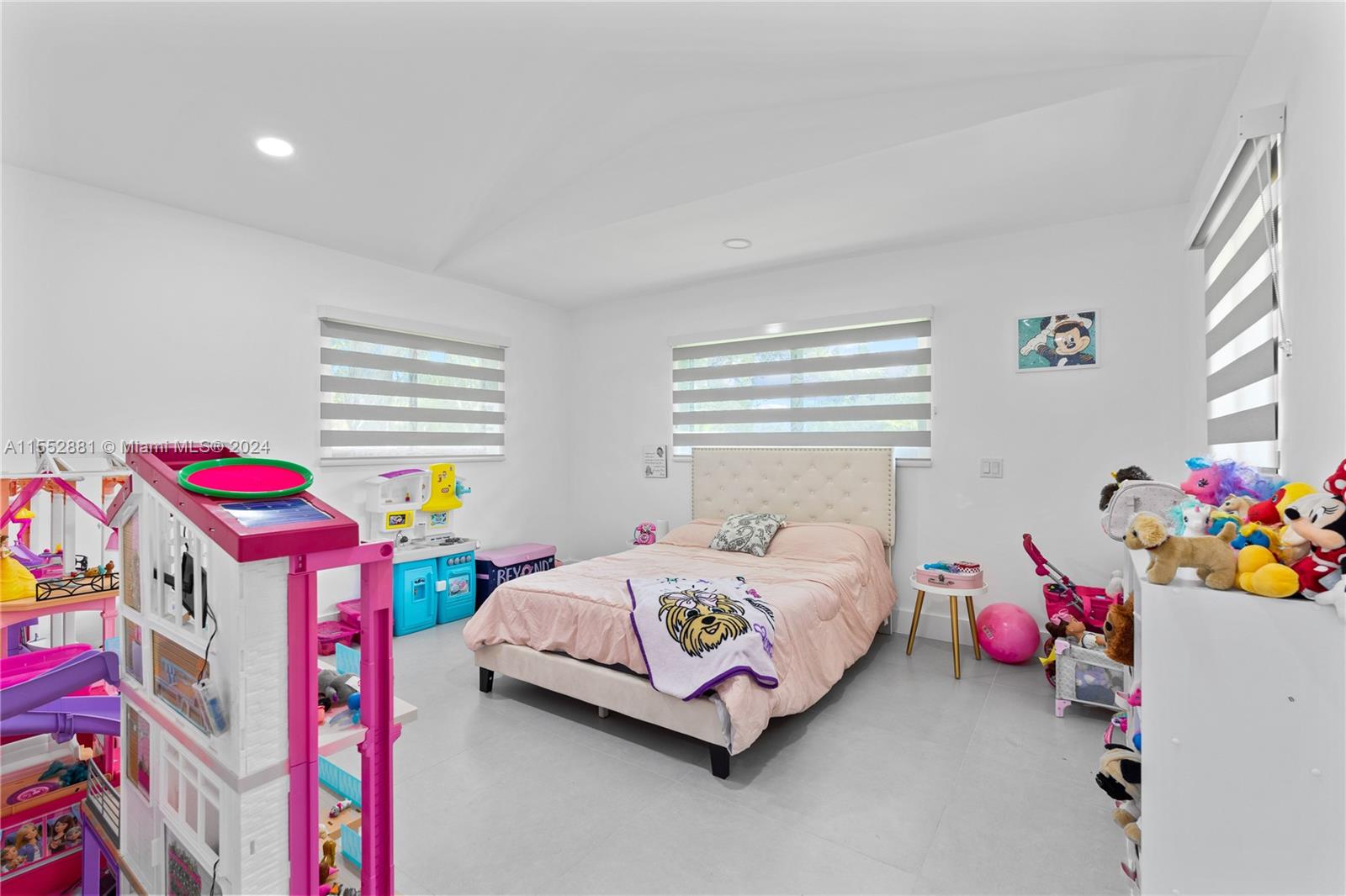 18500 SW 206th St, Miami, Florida 33187, 4 Bedrooms Bedrooms, ,4 BathroomsBathrooms,Residential,For Sale,18500 SW 206th St,A11552881