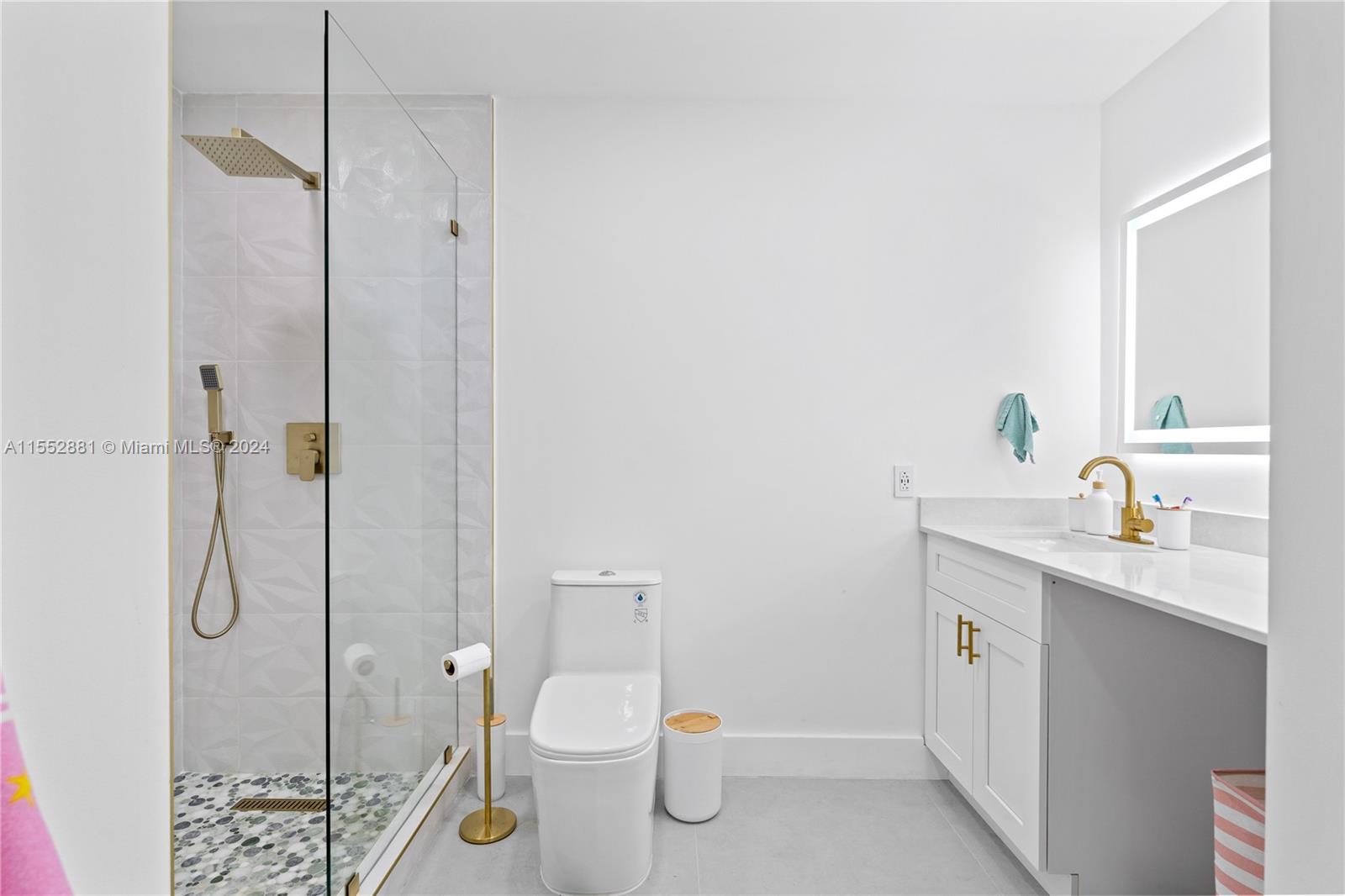 18500 SW 206th St, Miami, Florida 33187, 4 Bedrooms Bedrooms, ,4 BathroomsBathrooms,Residential,For Sale,18500 SW 206th St,A11552881