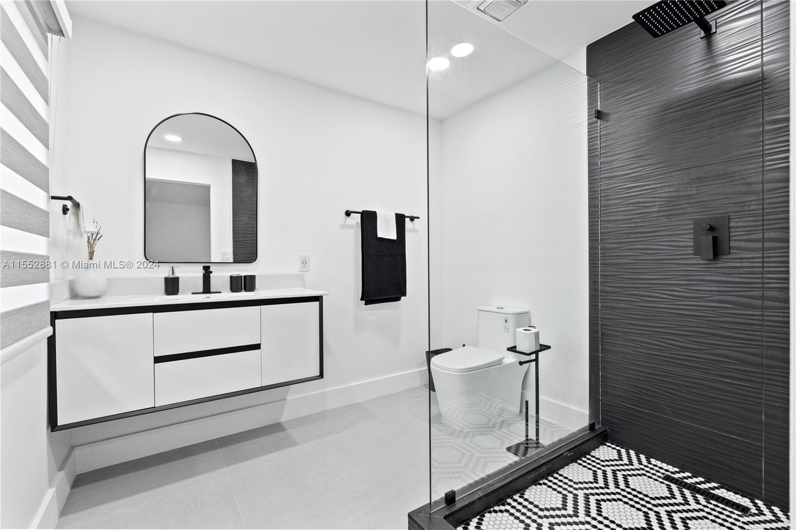 18500 SW 206th St, Miami, Florida 33187, 4 Bedrooms Bedrooms, ,4 BathroomsBathrooms,Residential,For Sale,18500 SW 206th St,A11552881