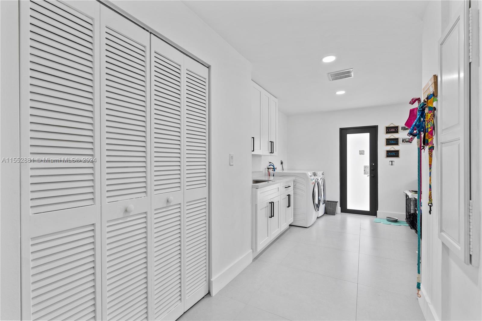 18500 SW 206th St, Miami, Florida 33187, 4 Bedrooms Bedrooms, ,4 BathroomsBathrooms,Residential,For Sale,18500 SW 206th St,A11552881