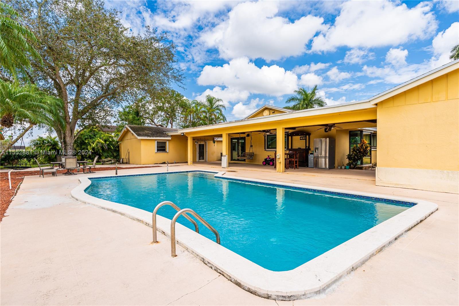 18500 SW 206th St, Miami, Florida 33187, 4 Bedrooms Bedrooms, ,4 BathroomsBathrooms,Residential,For Sale,18500 SW 206th St,A11552881