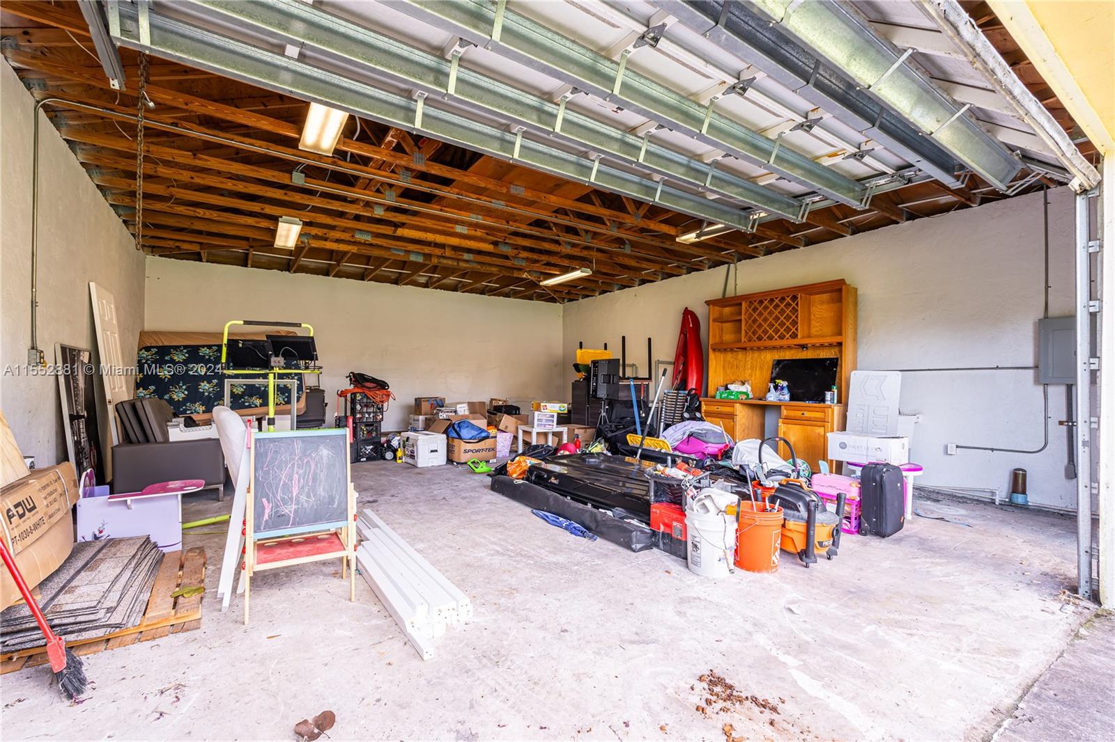 18500 SW 206th St, Miami, Florida 33187, 4 Bedrooms Bedrooms, ,4 BathroomsBathrooms,Residential,For Sale,18500 SW 206th St,A11552881