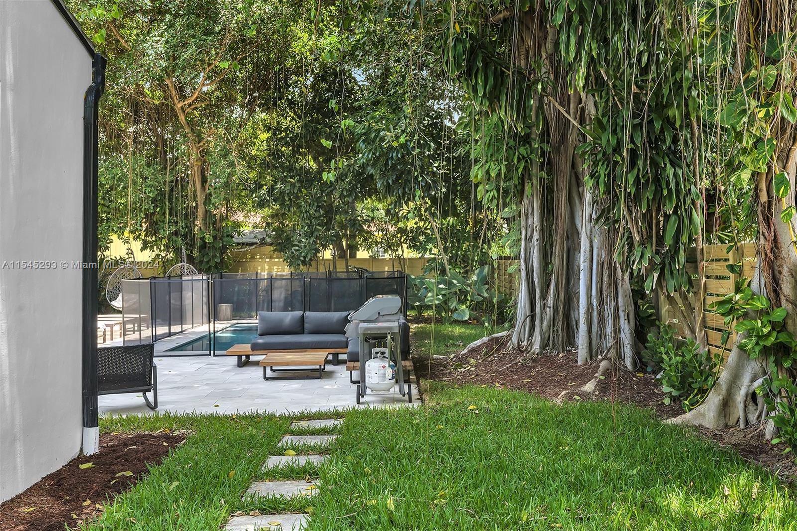 147 NW 87th St, El Portal, Florida 33150, 3 Bedrooms Bedrooms, ,2 BathroomsBathrooms,Residential,For Sale,147 NW 87th St,A11545293