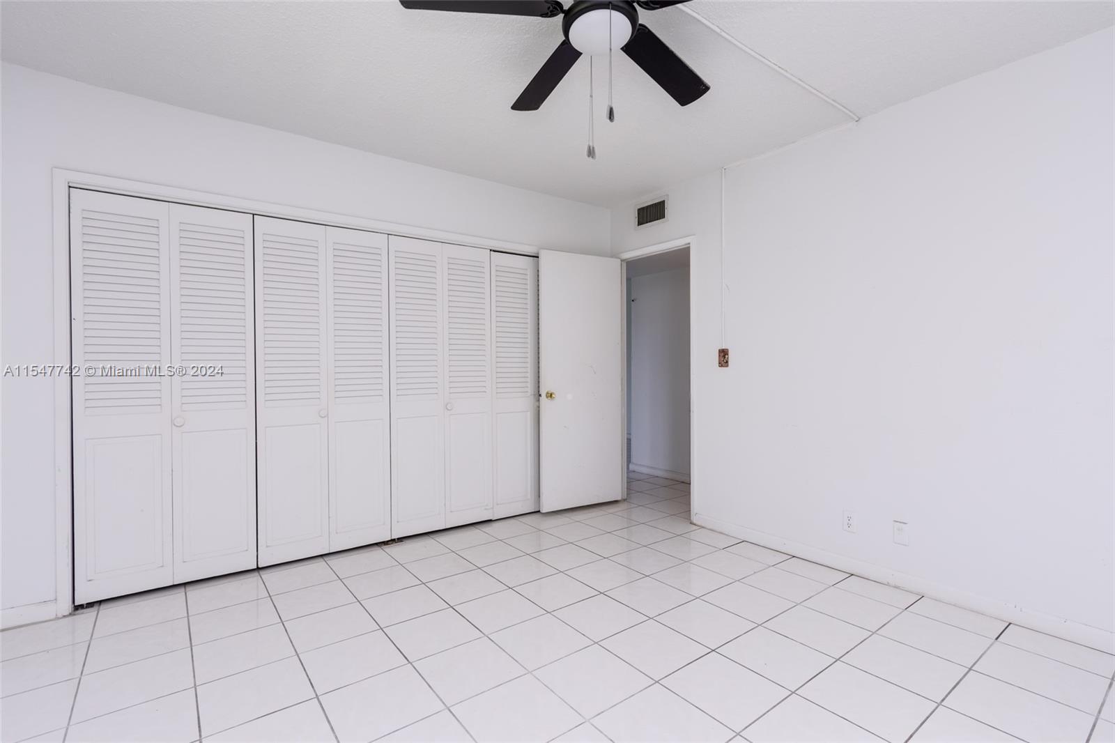 1000 Hillcrest Ct 212, Hollywood, Florida 33021, 2 Bedrooms Bedrooms, ,2 BathroomsBathrooms,Residential,For Sale,1000 Hillcrest Ct 212,A11547742