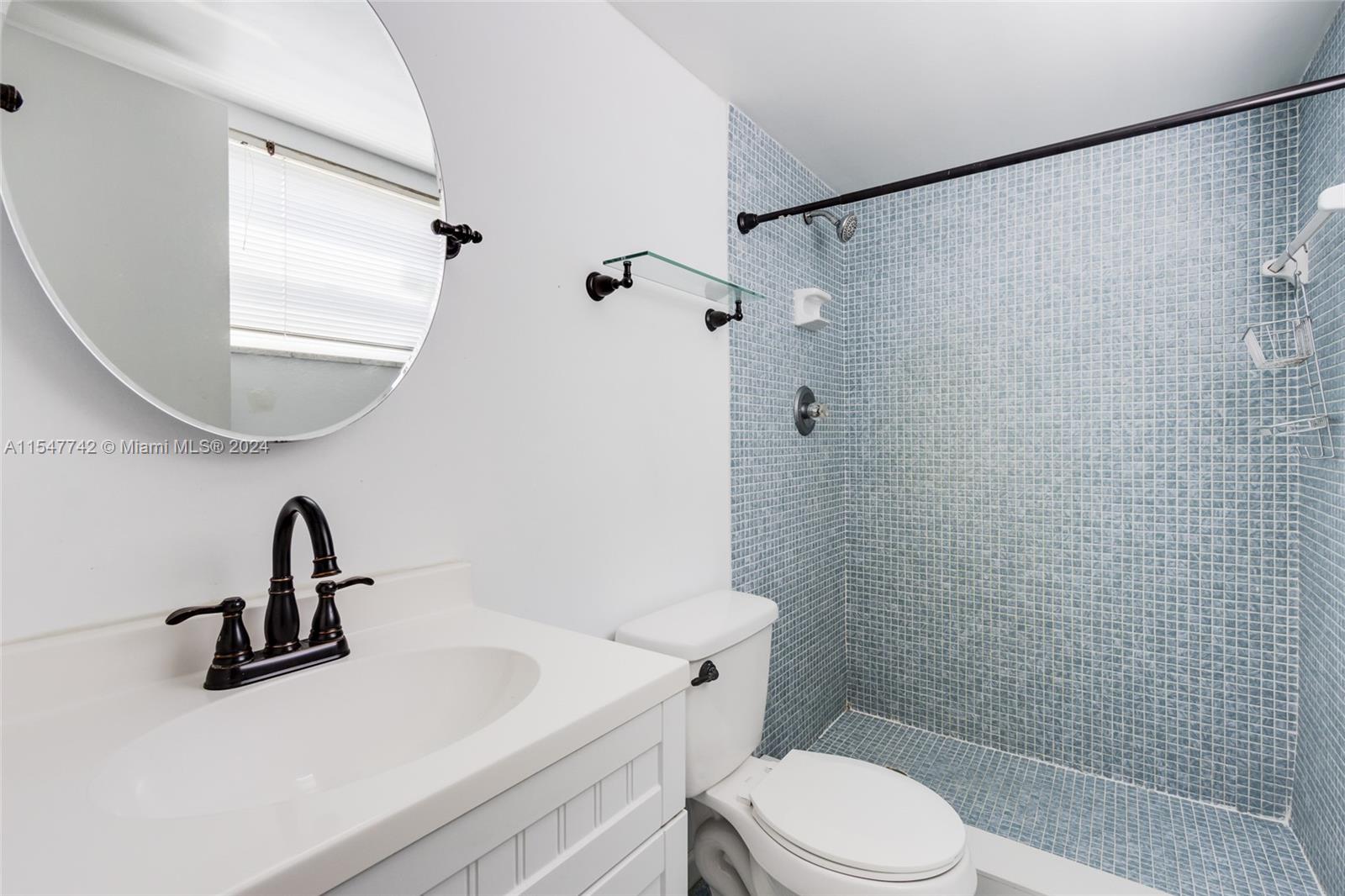 1000 Hillcrest Ct 212, Hollywood, Florida 33021, 2 Bedrooms Bedrooms, ,2 BathroomsBathrooms,Residential,For Sale,1000 Hillcrest Ct 212,A11547742