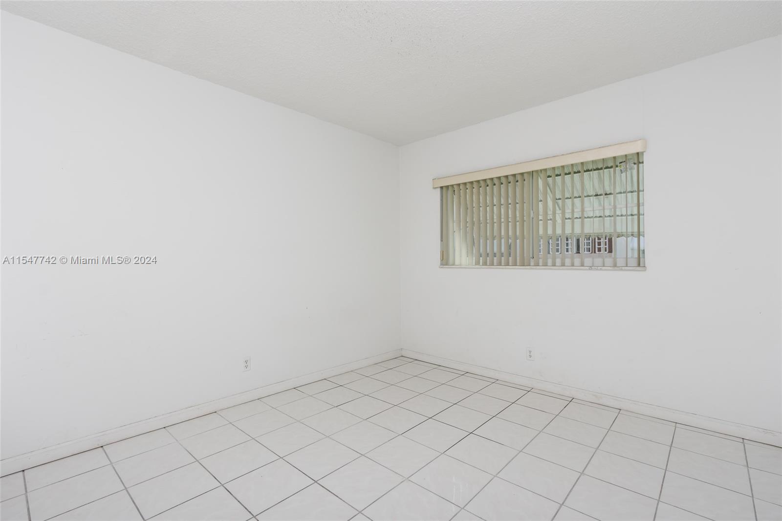 1000 Hillcrest Ct 212, Hollywood, Florida 33021, 2 Bedrooms Bedrooms, ,2 BathroomsBathrooms,Residential,For Sale,1000 Hillcrest Ct 212,A11547742