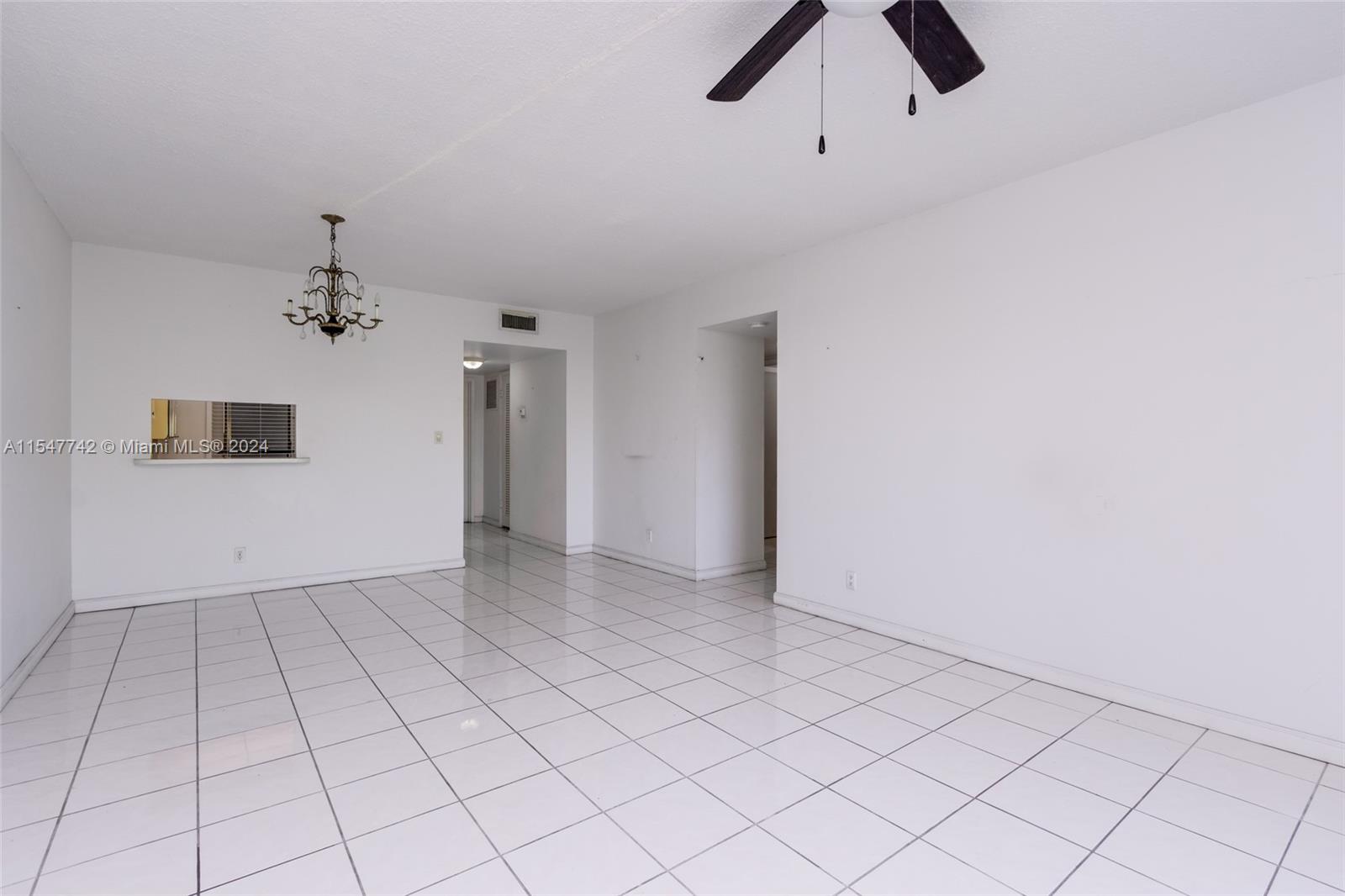 1000 Hillcrest Ct 212, Hollywood, Florida 33021, 2 Bedrooms Bedrooms, ,2 BathroomsBathrooms,Residential,For Sale,1000 Hillcrest Ct 212,A11547742