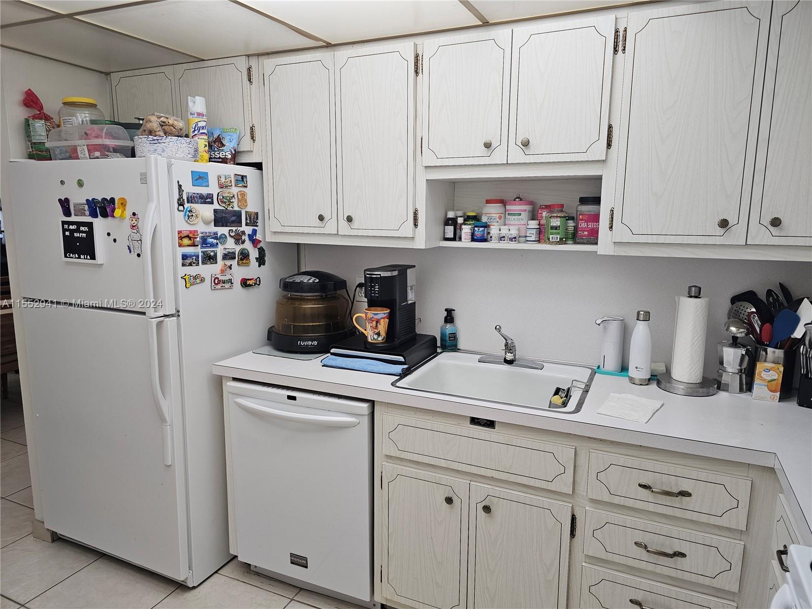 1985 S Ocean Dr 2A, Hallandale Beach, Florida 33009, 1 Bedroom Bedrooms, ,1 BathroomBathrooms,Residential,For Sale,1985 S Ocean Dr 2A,A11552941