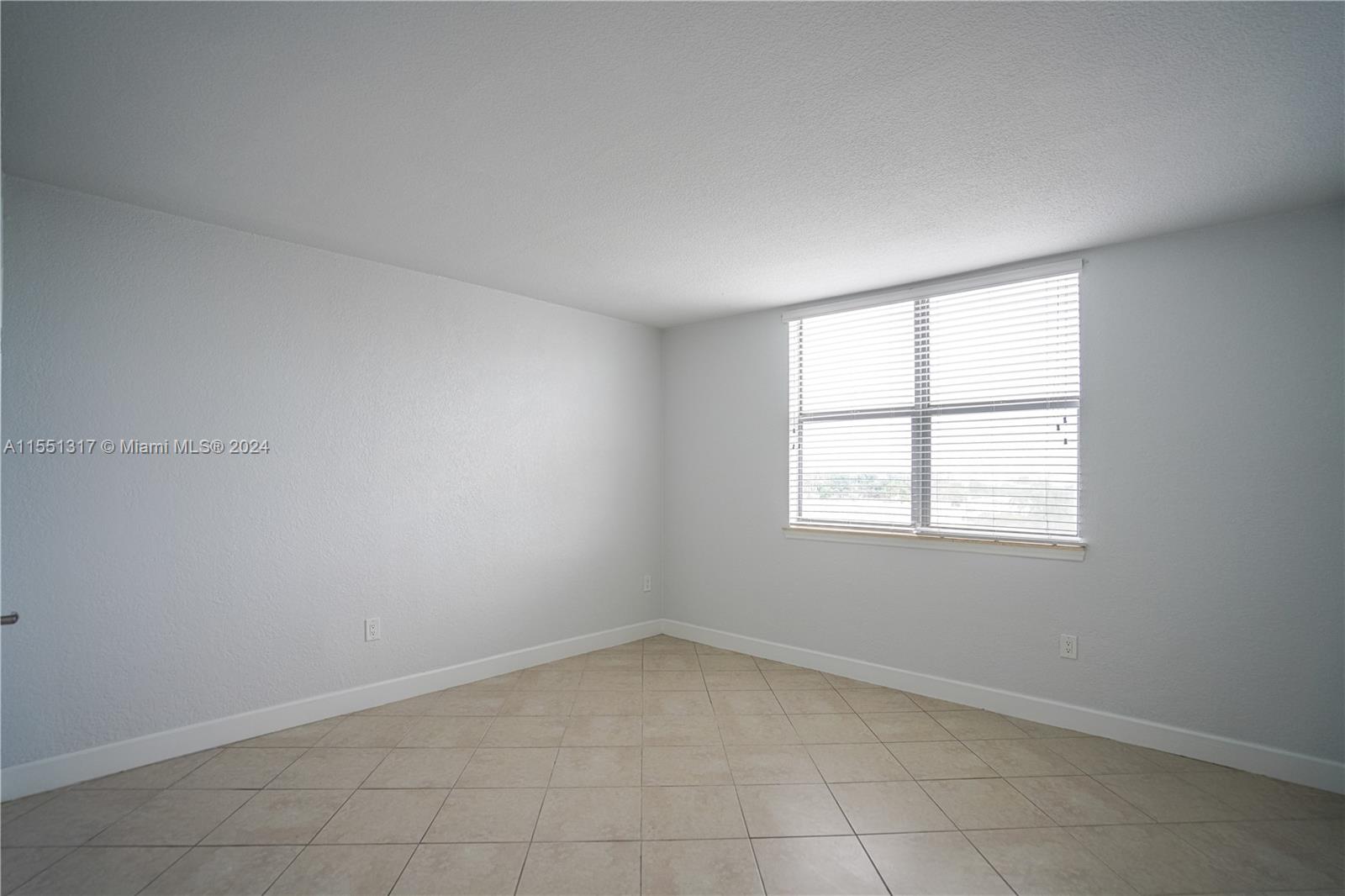 401 69th St 609, Miami Beach, Florida 33141, 1 Bedroom Bedrooms, ,1 BathroomBathrooms,Residential,For Sale,401 69th St 609,A11551317