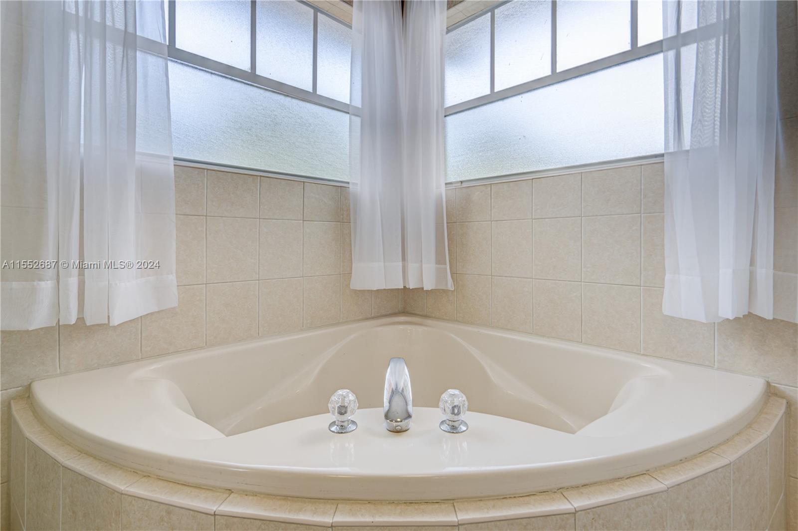 15750 SW 45th St, Miami, Florida 33185, 4 Bedrooms Bedrooms, ,3 BathroomsBathrooms,Residential,For Sale,15750 SW 45th St,A11552687